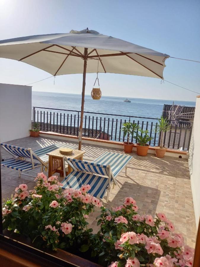 Paradise Villa จีอาร์ดีนี นักซอส ภายนอก รูปภาพ
